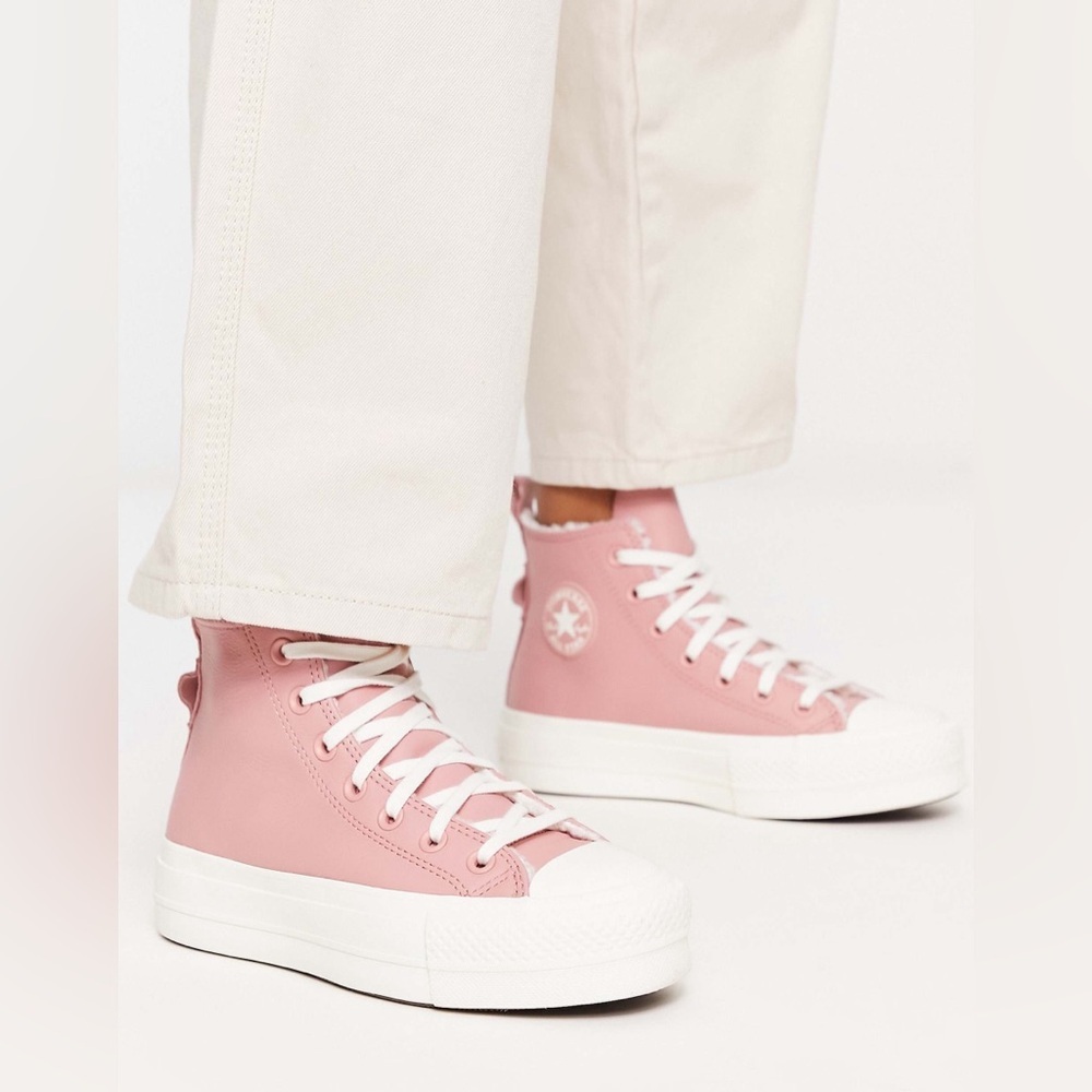 EUC Converse Lift Hi leather sneakers with borg lining in pink